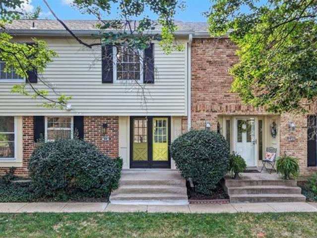 Townhouse for sale in Chesterfield, Missouri
