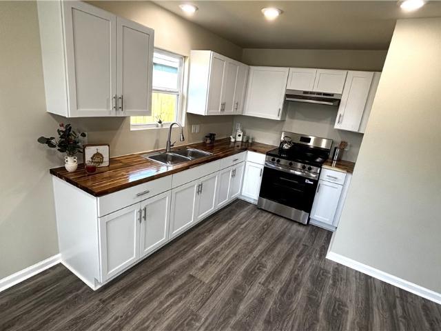 House for sale in Nixon, Texas