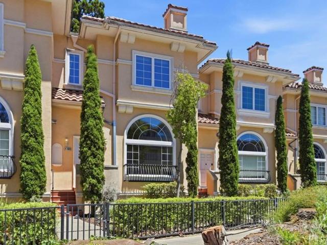 Townhouse for sale in San Mateo, California