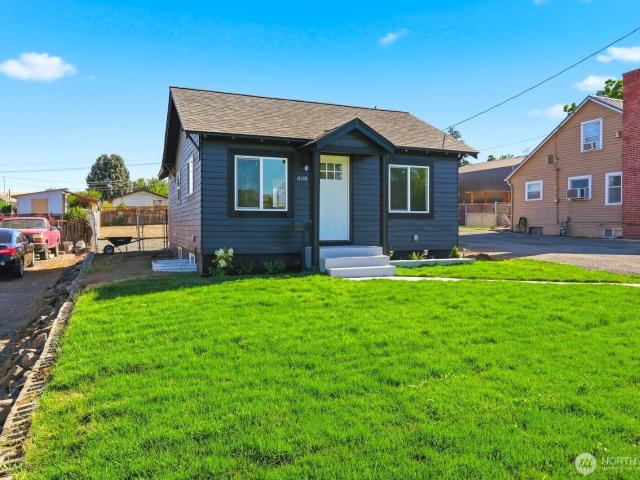 House for sale in Selah, Washington
