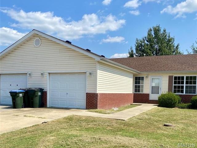House for sale in Dupo, Illinois