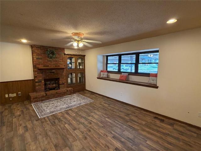 House for sale in Holdenville, Hughes County