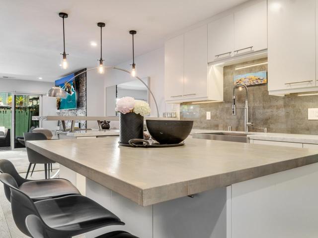Townhouse for sale in San Mateo