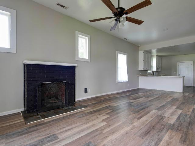 House for sale in Mount Vernon, Missouri