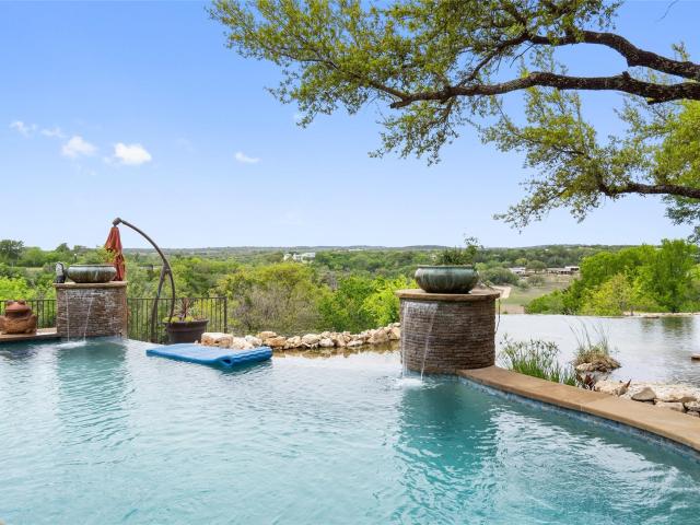 House for sale in Spicewood, Texas
