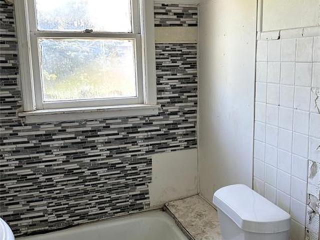 House for sale in Holdenville, Hughes County