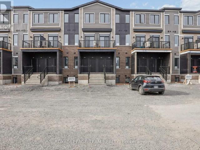 Townhouse for rent in Somerset, Ottawa