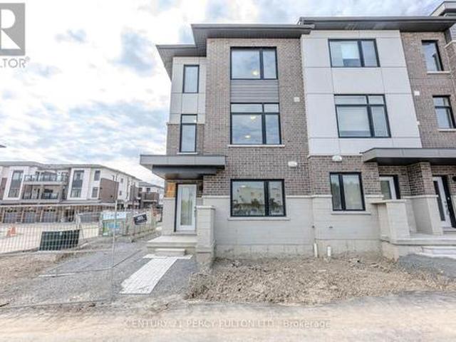 Townhouse for rent in Durham, Ontario
