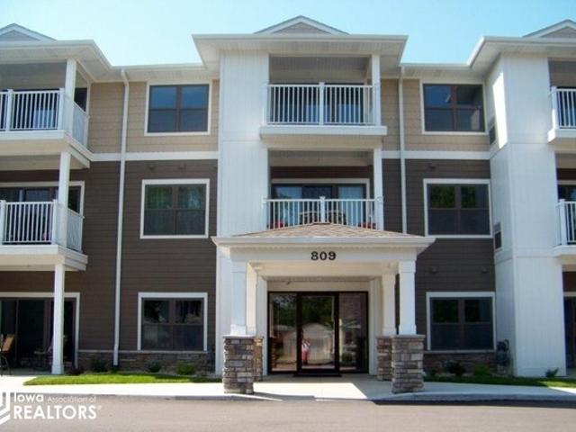Condo for sale in Clear Lake, Iowa