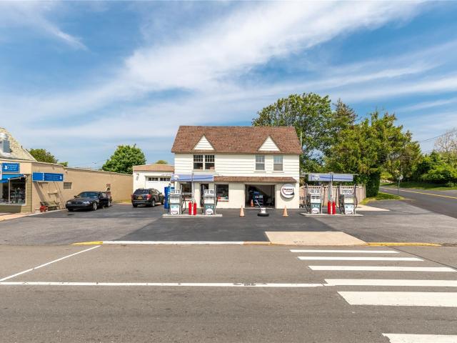 Commercial for sale in Montauk