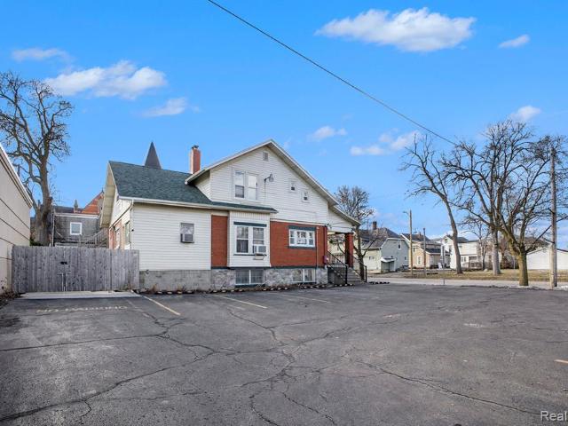 Commercial for sale in Flint