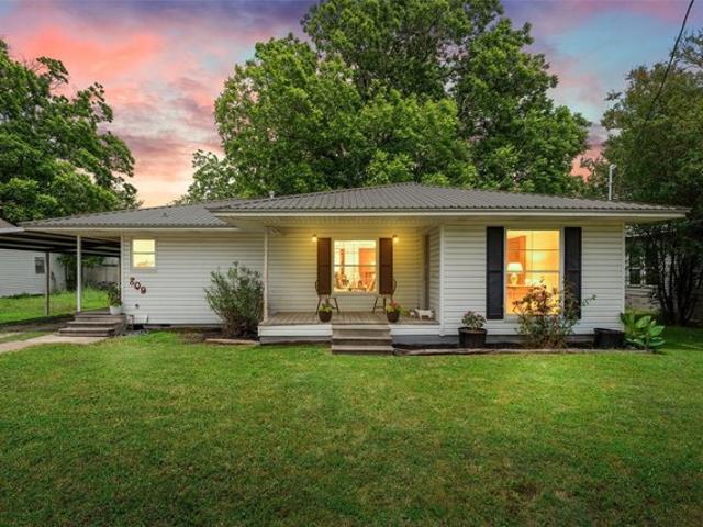 House for sale in Mart, Texas