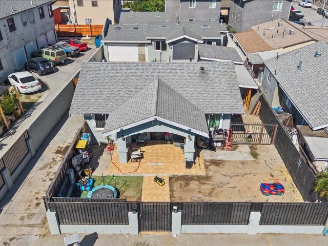 Duplex for sale in Compton, California