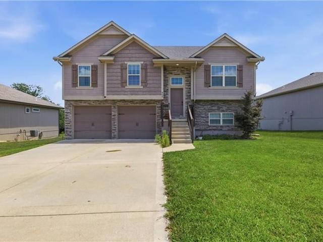 House for sale in Lone Jack, Missouri