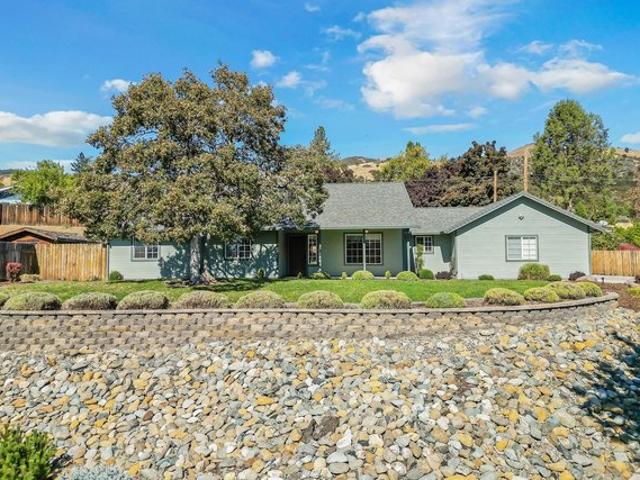 House for sale in Yreka, California