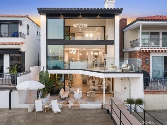 House for sale in Corona Del Mar, California
