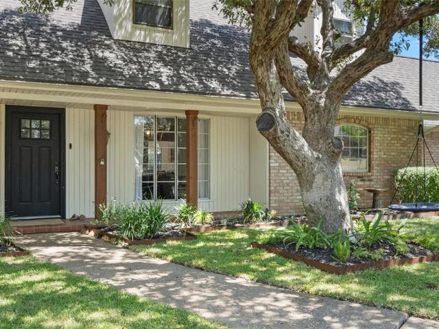 House for sale in Woodway, Texas