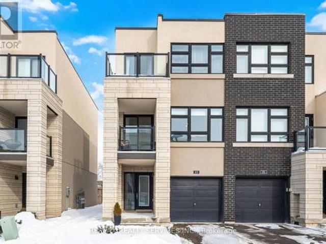 Townhouse for sale in Burlington, Ontario
