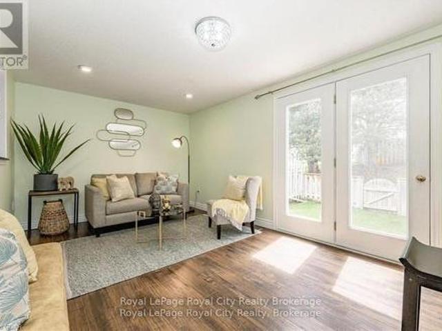 Townhouse for rent in Guelph, Ontario