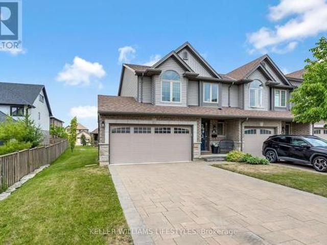 Townhouse for sale in Arva, Ontario