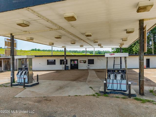 Commercial for sale in Batesville, Mississippi