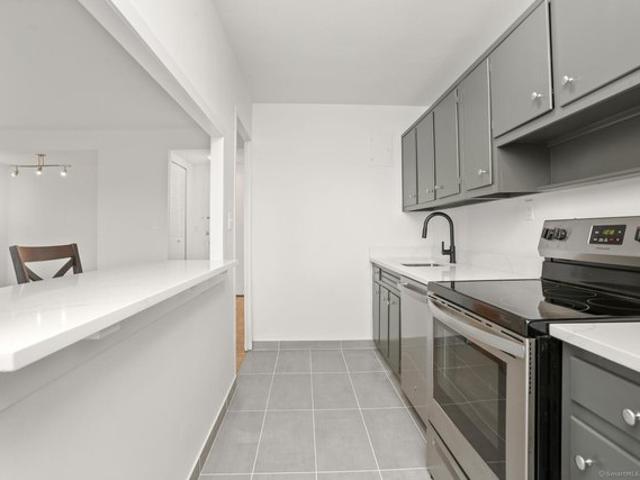 Condo for sale in Bridgeport, Connecticut