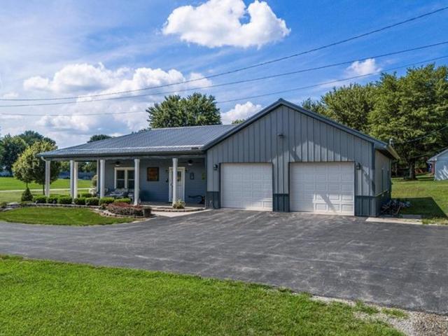 House for sale in New Vienna, Ohio