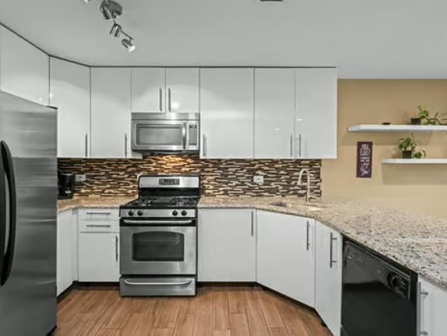 Condo for sale in Vernon Hills, Lake County