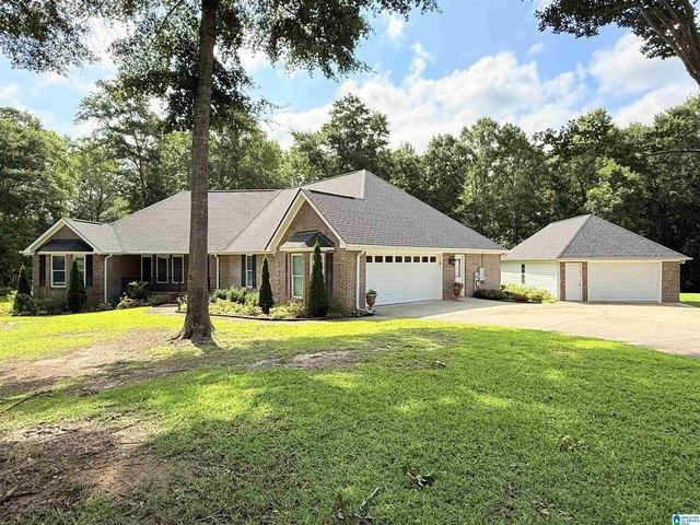 House for sale in Clanton, Alabama