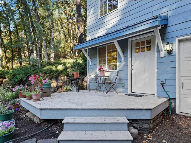 House for sale in White Salmon, Washington