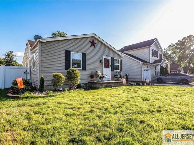 House for sale in Spotswood, New Jersey