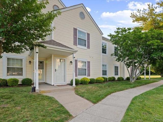 Condo for sale in Centereach, New York