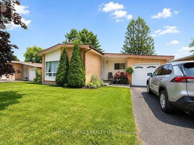 House for sale in Renfrew, Ontario