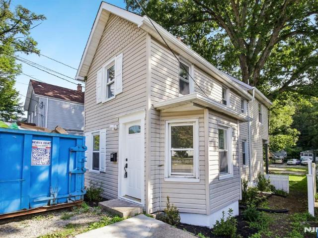 House for sale in Passaic, New Jersey