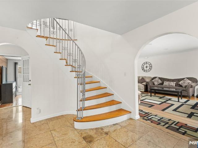 House for sale in Elmwood Park, New Jersey