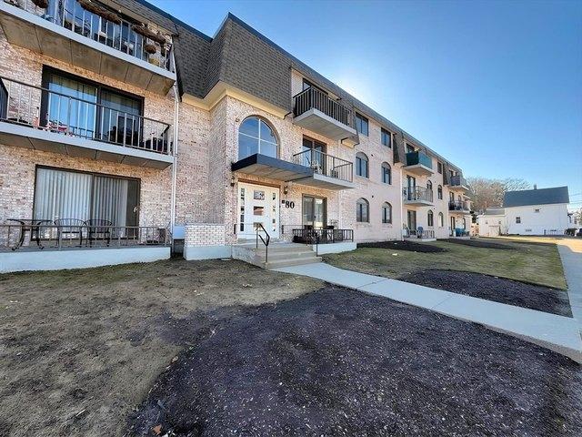 Condo for sale in Dedham, Massachusetts