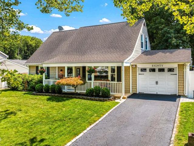 House for sale in Monmouth, New Jersey