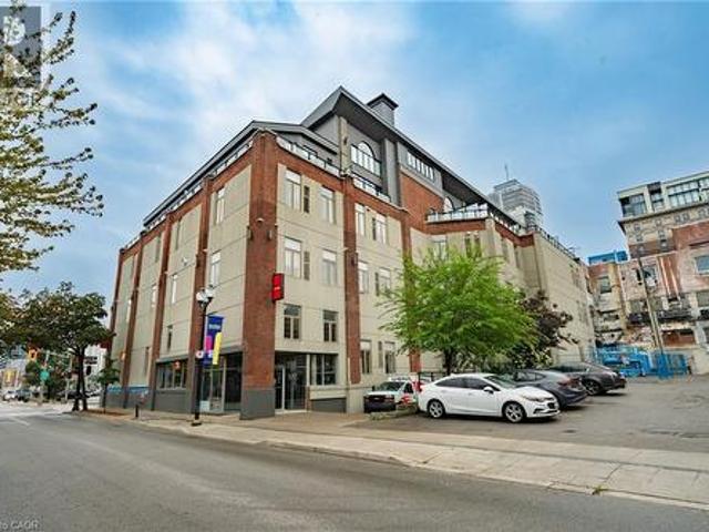 Condo for sale in Ancaster, Ontario