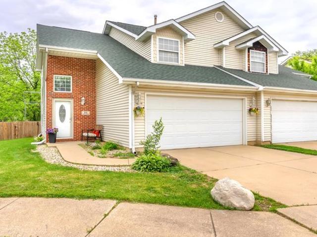 Townhouse for sale in Hobart, Indiana