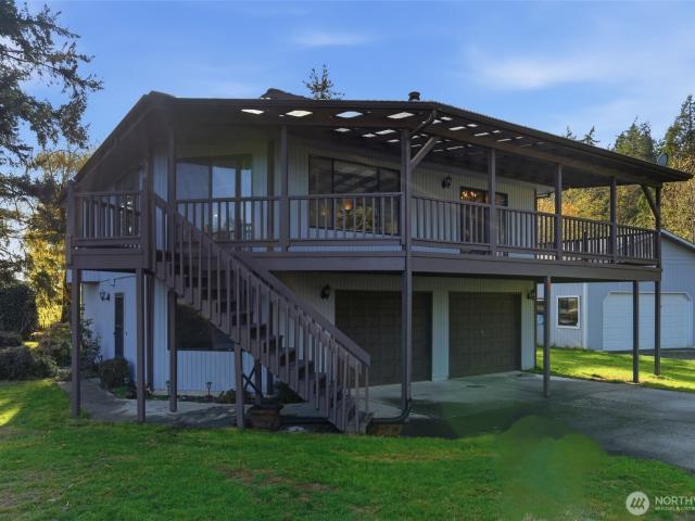 House for sale in Tahuya, Washington