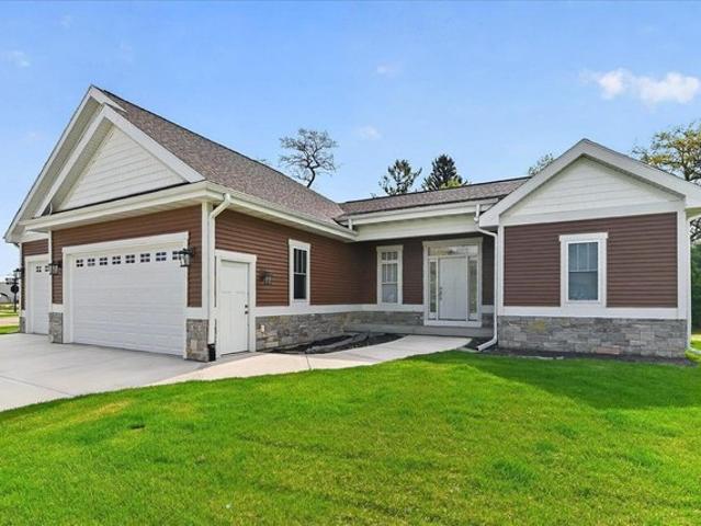 House for sale in Deerfield, Wisconsin