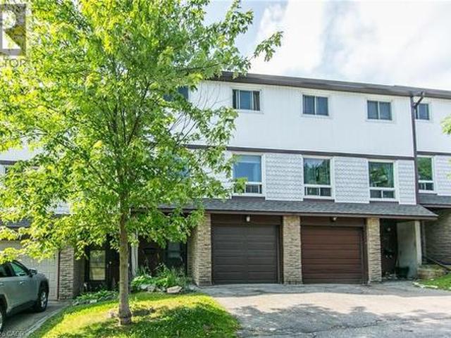 Townhouse for sale in Kitchener, Ontario