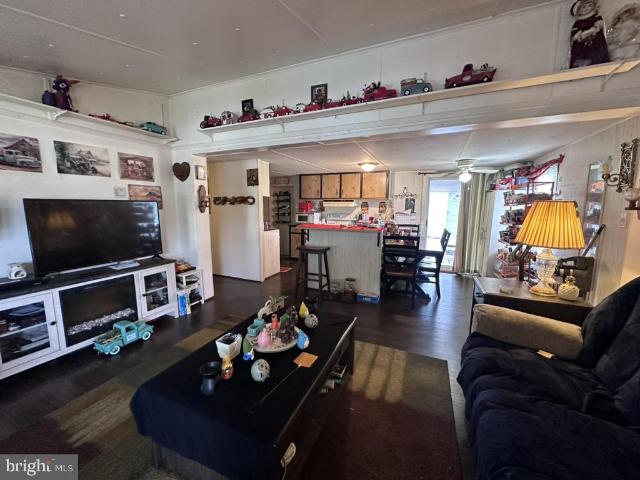 House for sale in Paw Paw, Morgan County