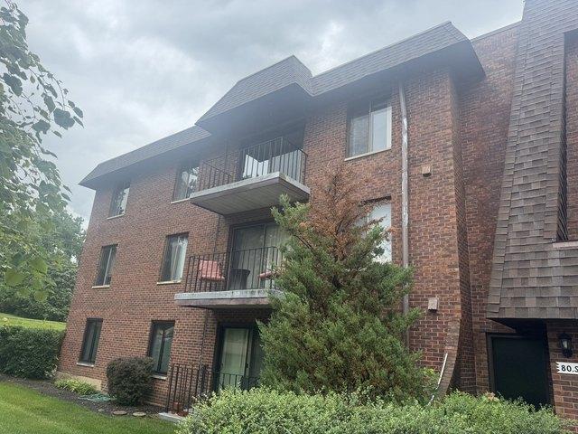 Condo for sale in Lake Zurich, Illinois
