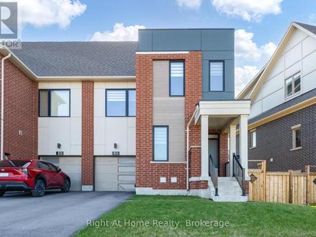 House for sale in Oakville, Ontario