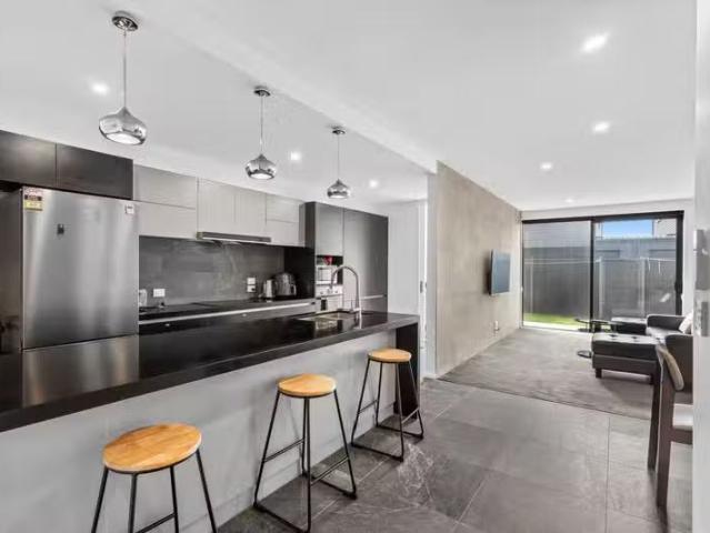 House for sale in Chaslands, Canterbury