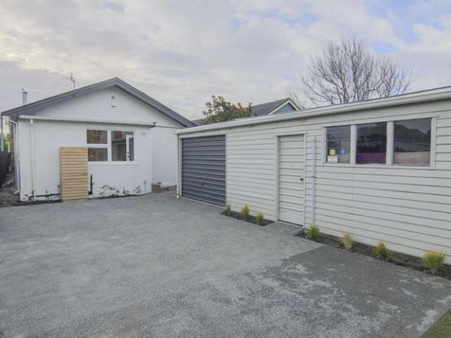 House for sale in Chaslands, Canterbury