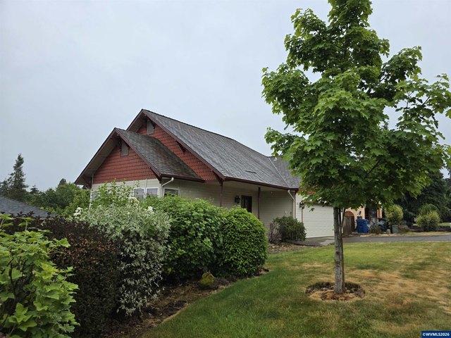 House for sale in Oregonia