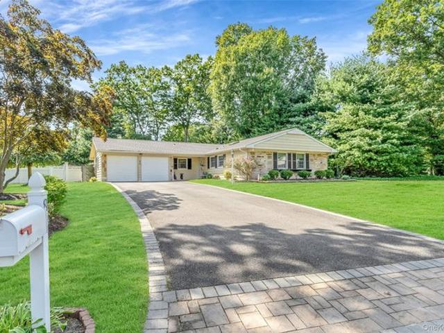 House for sale in Centereach, New York