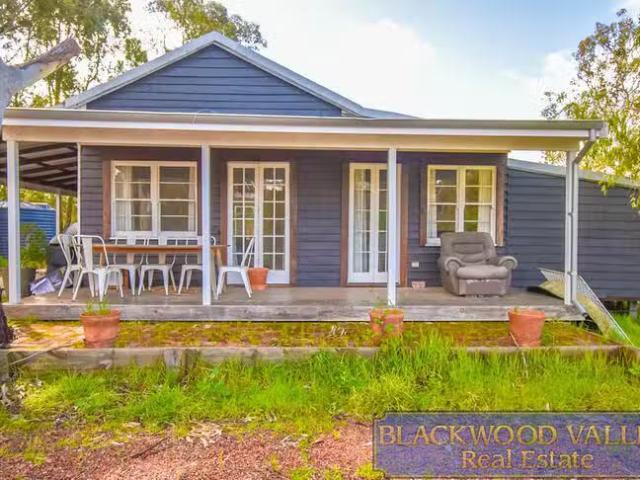 House for rent in Camerons Creek, Victoria